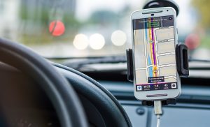 Hvorfor skal jeg have en GPS-tracker i min bil?
